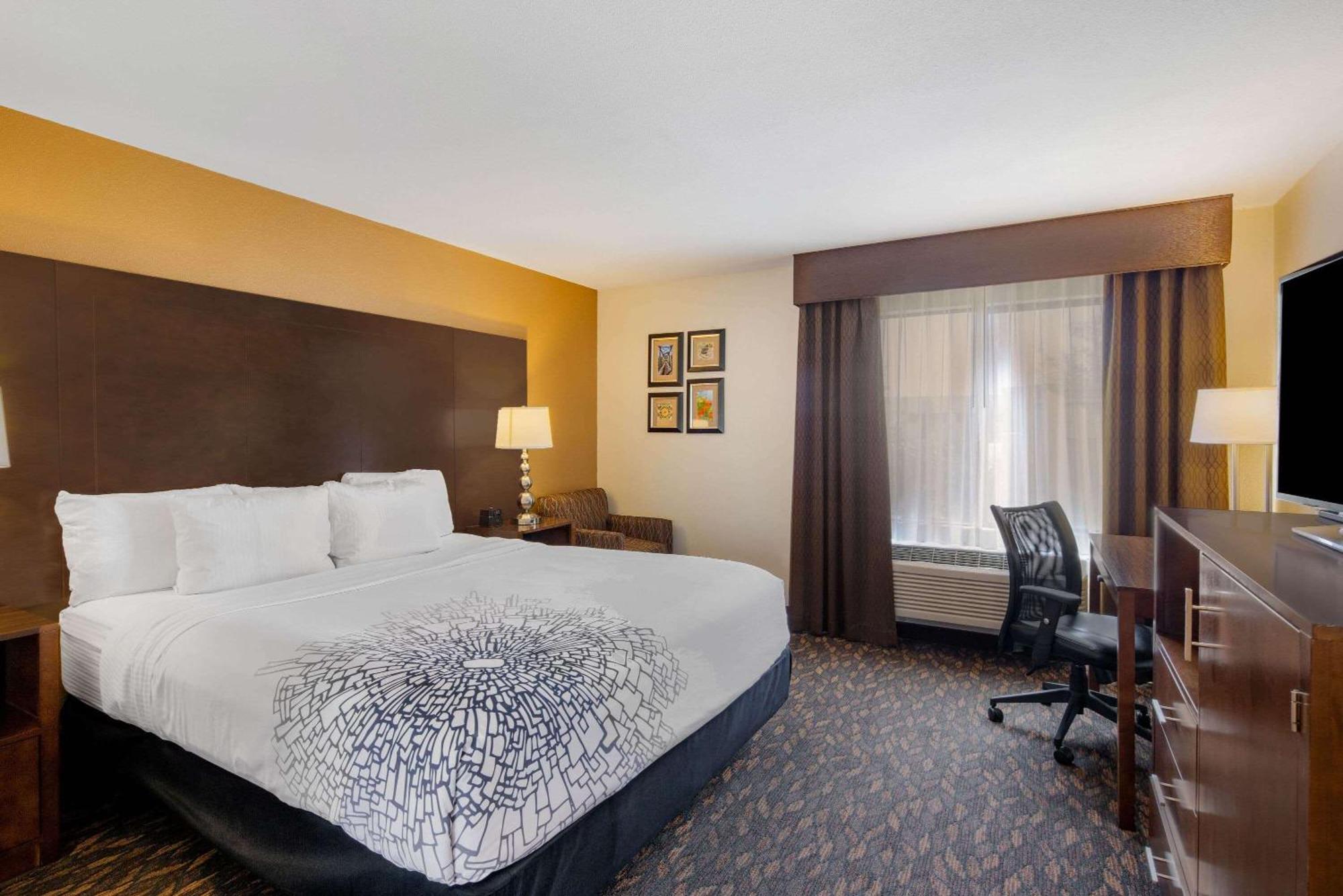 La Quinta By Wyndham Oakland - Hayward Hotel Exterior foto